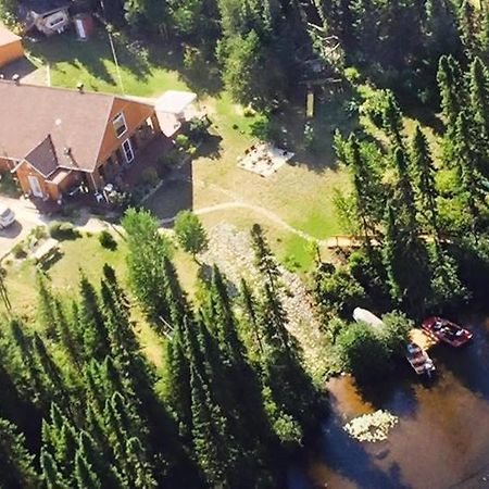 Gite De La Riviere Bed and Breakfast Chibougamau Buitenkant foto