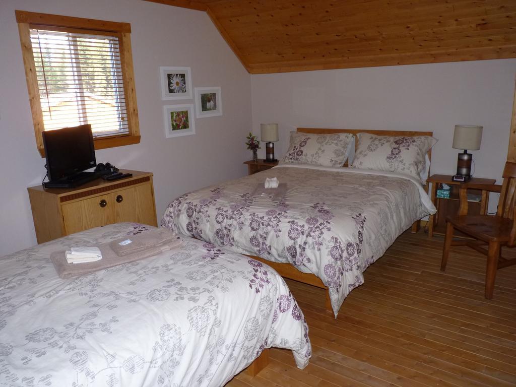 Gite De La Riviere Bed and Breakfast Chibougamau Buitenkant foto