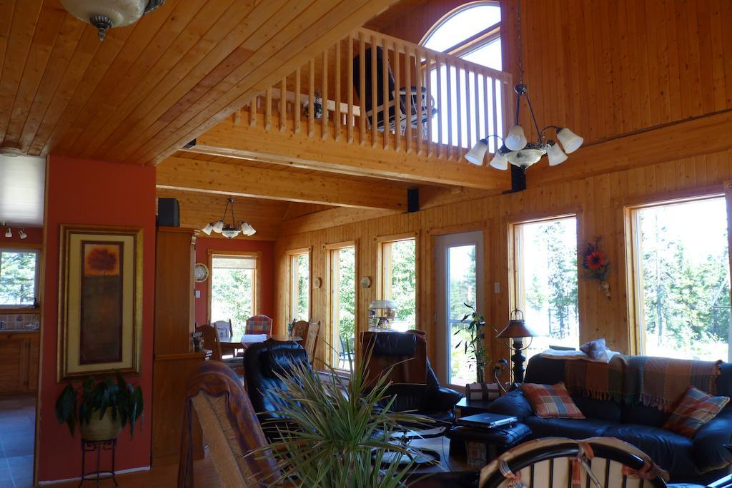 Gite De La Riviere Bed and Breakfast Chibougamau Buitenkant foto