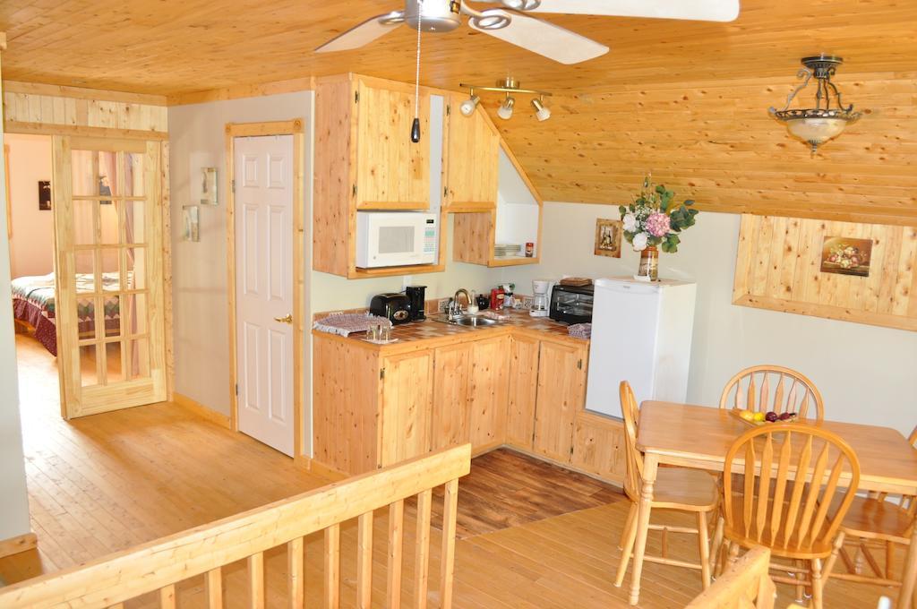 Gite De La Riviere Bed and Breakfast Chibougamau Buitenkant foto